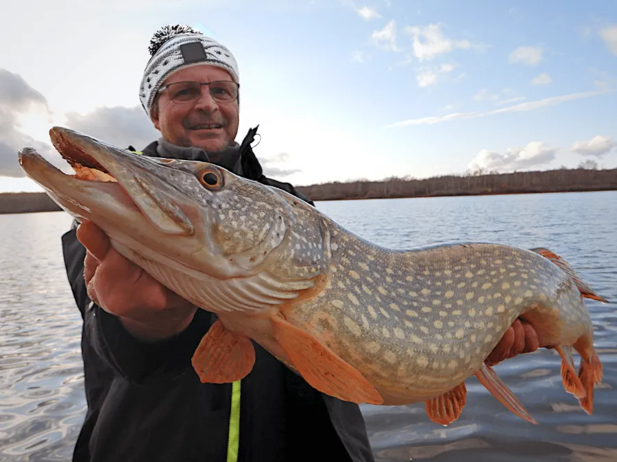 Stage de pêche aux carnassiers en Auvergne