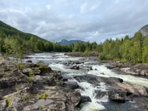 Exploration de rivière en Norvège