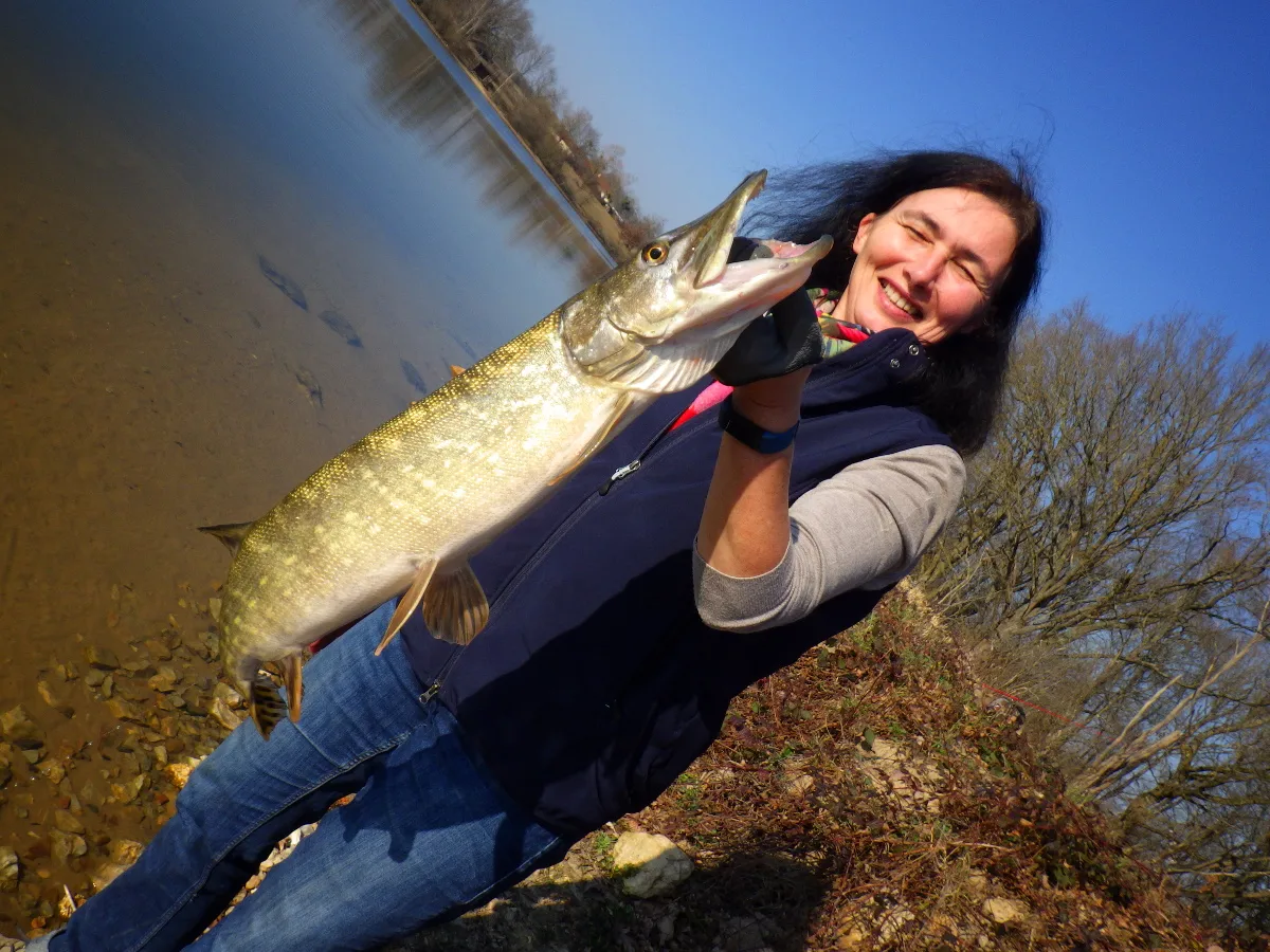 Initiation pêche aux leurres en Auvergne